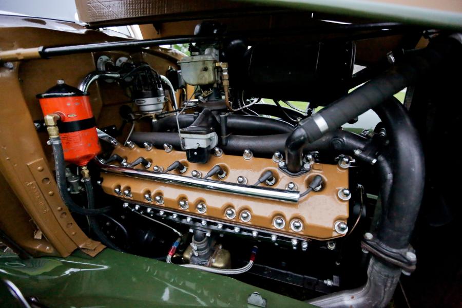  Pierce-Arrow 12 Model Sedan 1934 года  (фото 31 из 32)